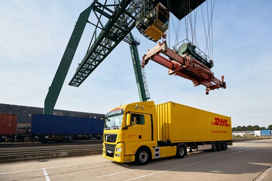 Baltic Hub to lift rail capacity with two electric RMG cranes