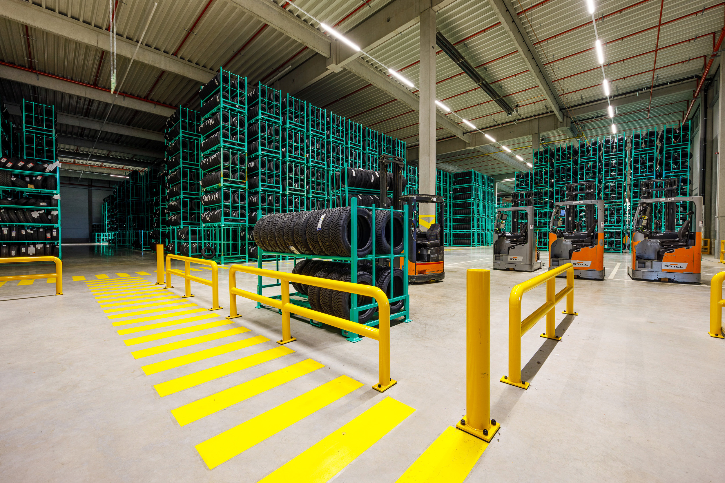 Fiege starts digital load carrier rollout with Loopario