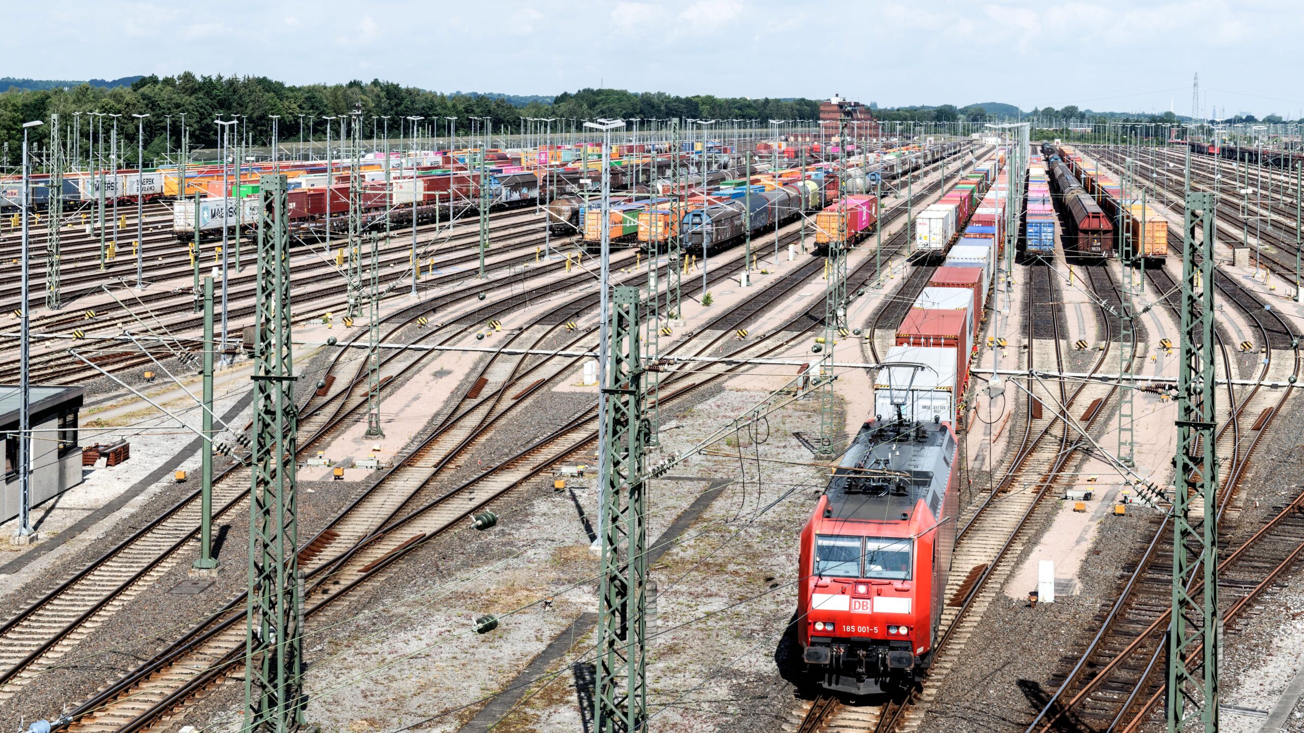 Poland advances eastern transport hub for planned airport